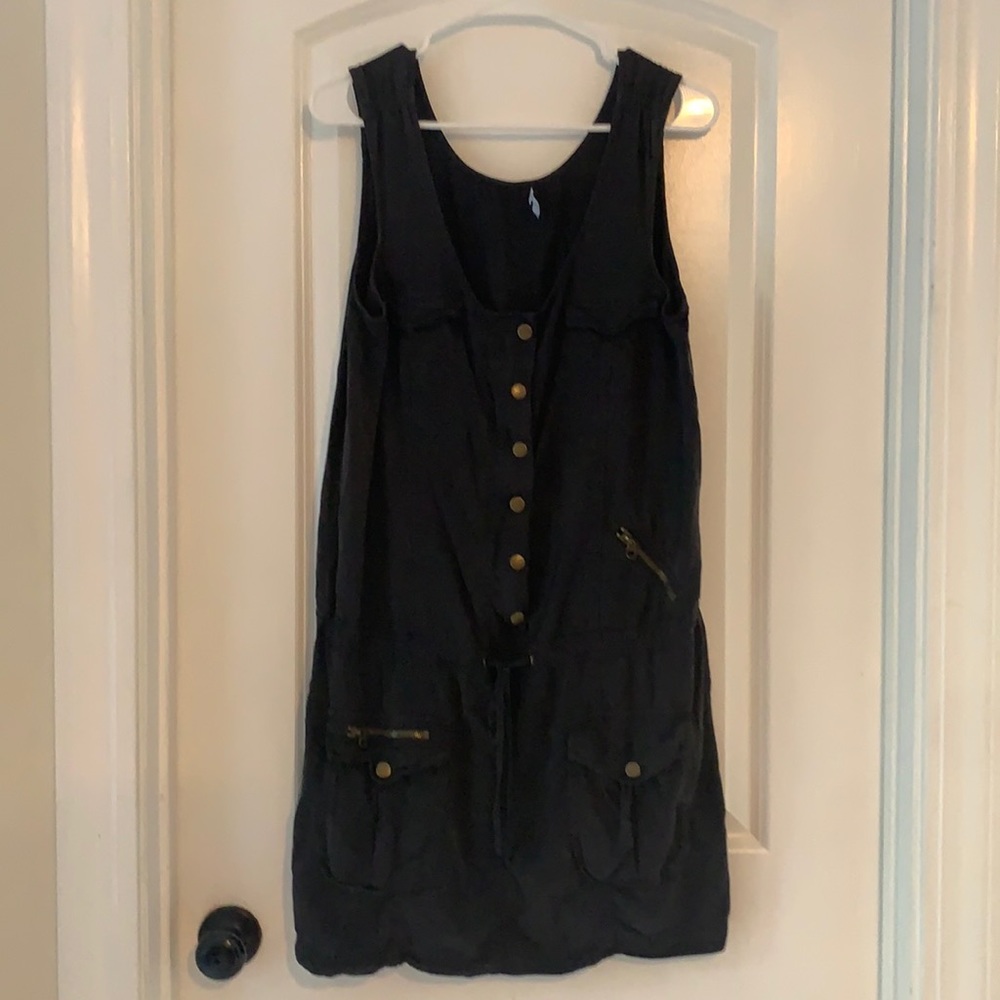 Sanctuary, medium, black sleeveless midi dress.